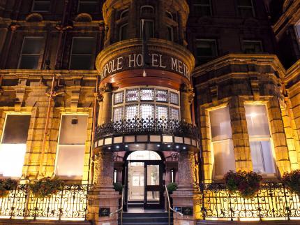 The Met Hotel